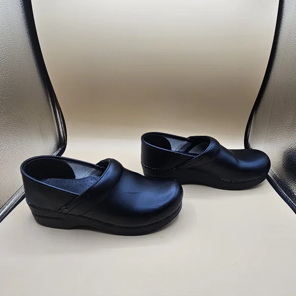 Dansko Professional Black Patent Leather Clogs Womens EU 38 US 7.5-8 Nurse Shoes - Picture 6 of 12